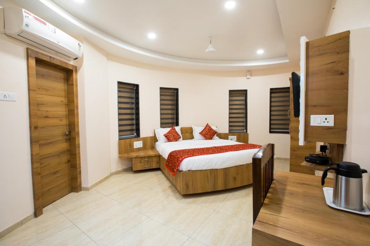 Hotel Balaji Palace Porbandar Exterior foto