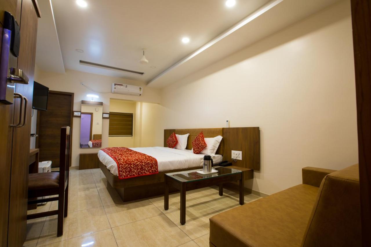 Hotel Balaji Palace Porbandar Exterior foto
